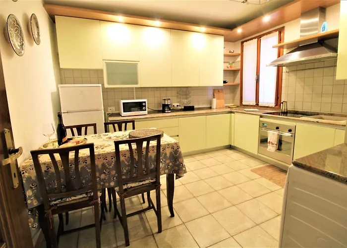 Charming Canal View San Marco Apartment