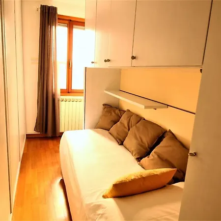 Charming Canal View San Marco Apartment Venice Exterior photo